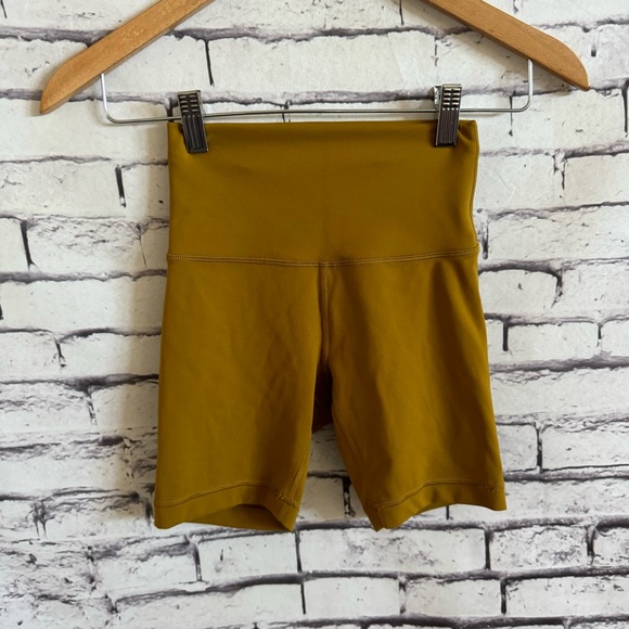 Lululemon Athletica Wunder Under High Rise Shorts SZ 2 Gold Spice - Picture 2 of 4